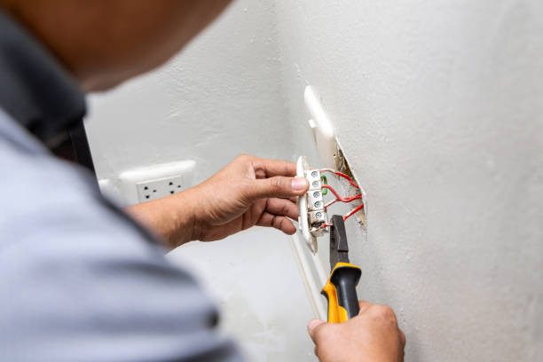 Best Circuit Breaker Repair  in Chilton, WI